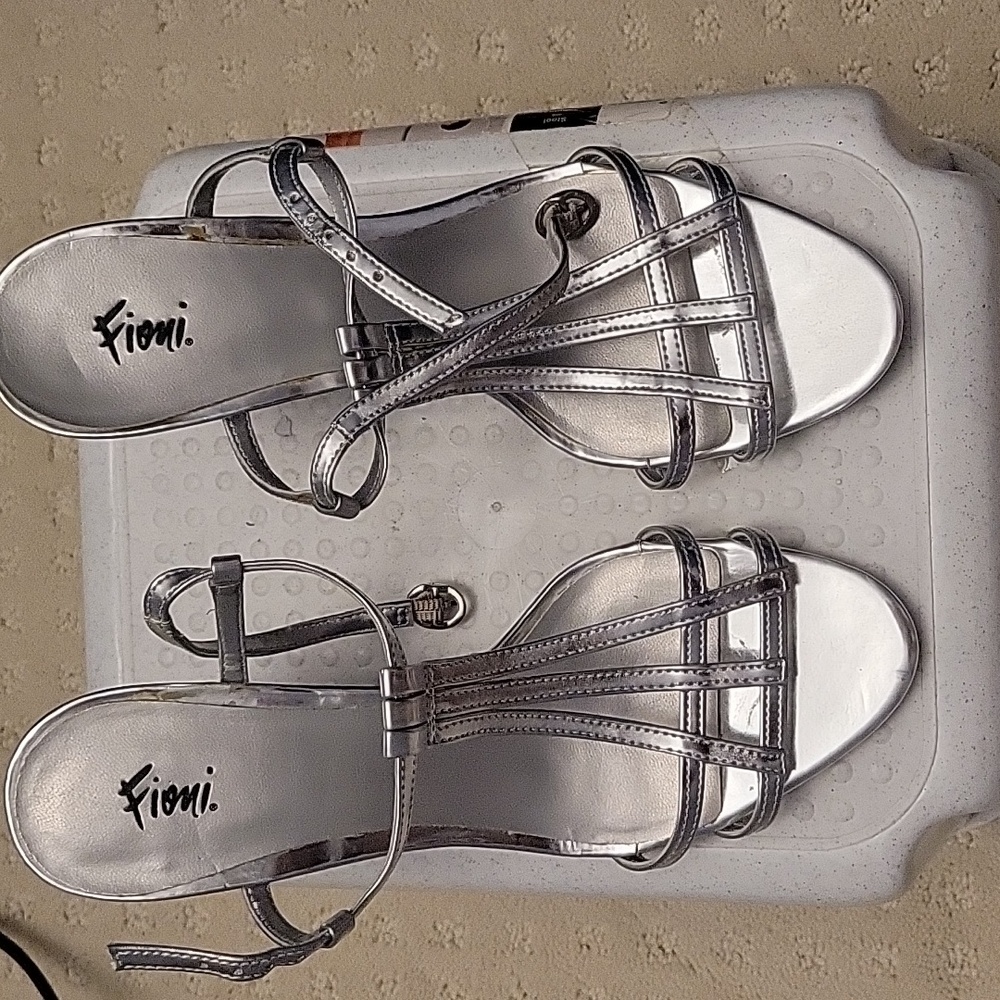FIONI HEEL SANDALS